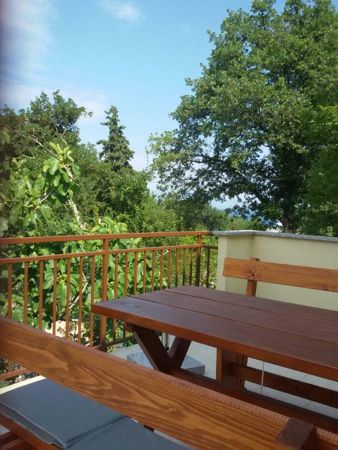 New, Sunny Apartment Surrounded By Nature Omišalj Extérieur photo